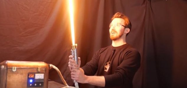 Youtuber baut funktionierendes Star Wars-Lichtschwert
