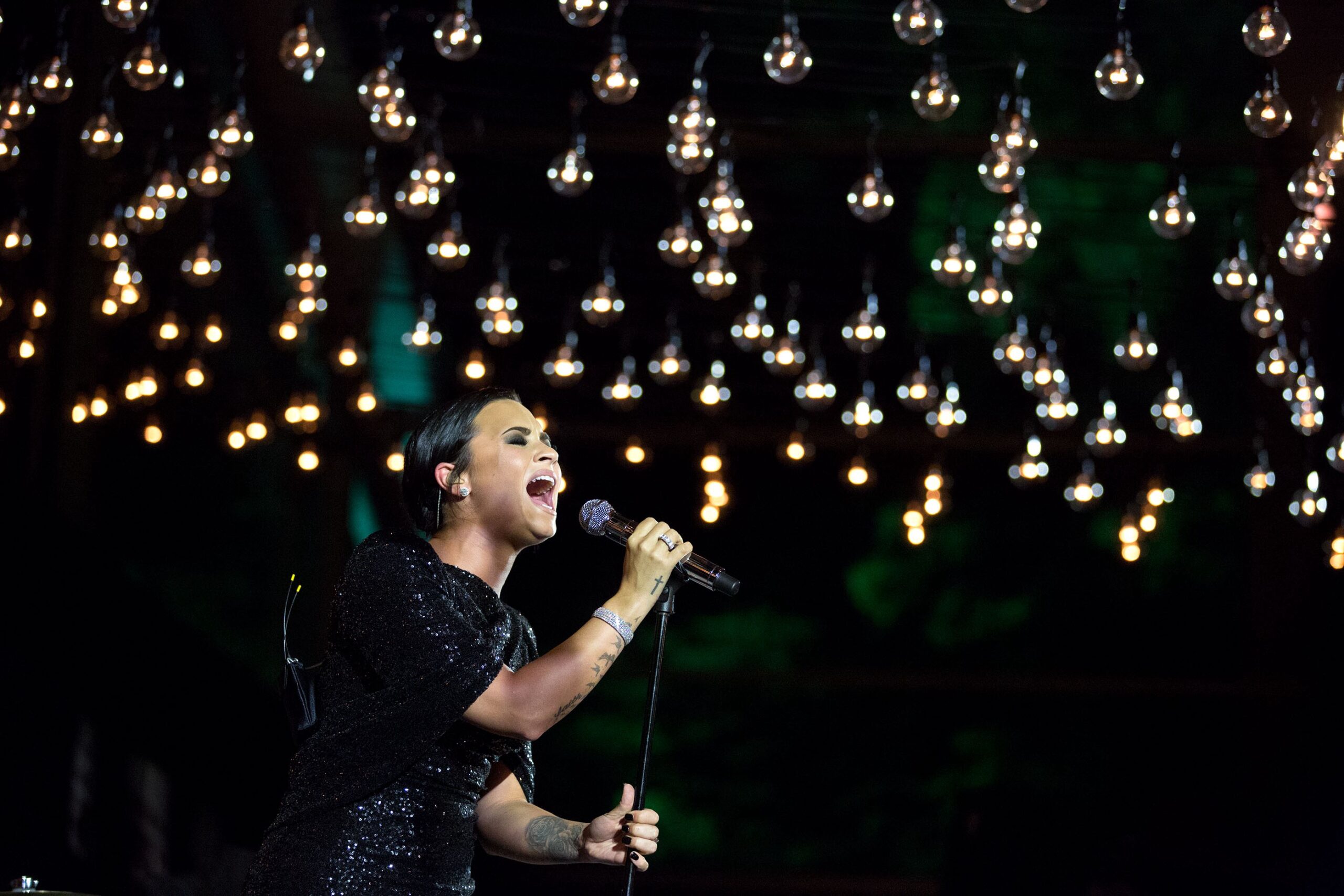 Neue Fernsehshow: Demi Lovato sucht in neuer Show Kontakt zu Außerirdischen